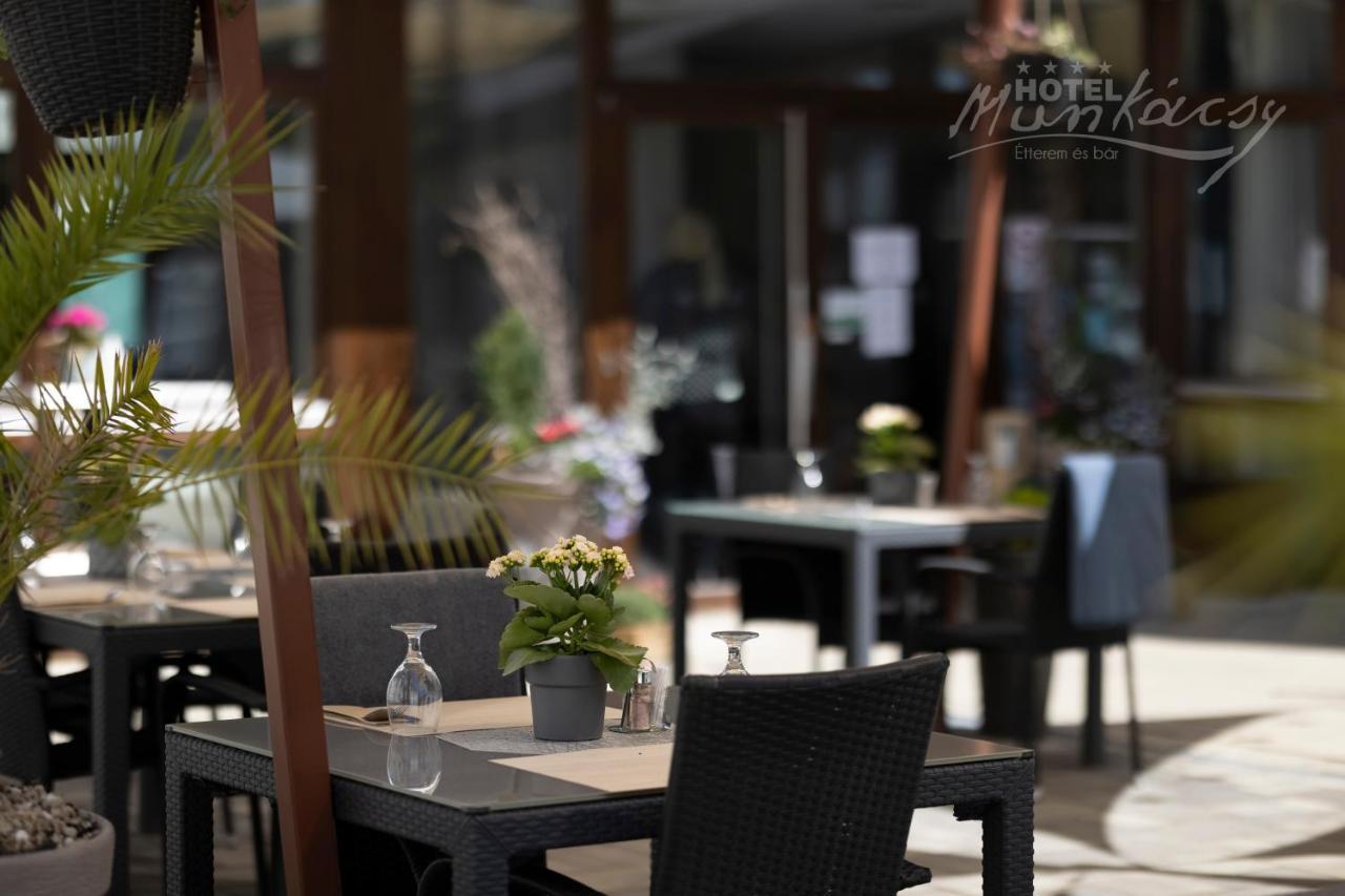 Munkacsy Hotel Бекесксаба Екстериор снимка
