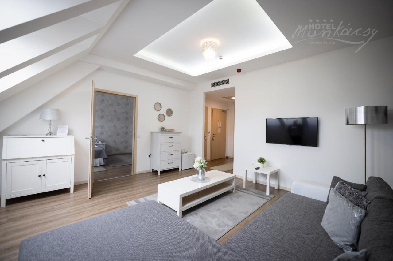 Munkacsy Hotel Бекесксаба Екстериор снимка