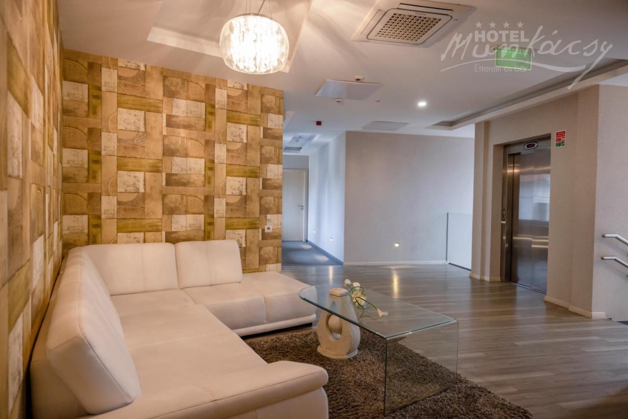 Munkacsy Hotel Бекесксаба Екстериор снимка