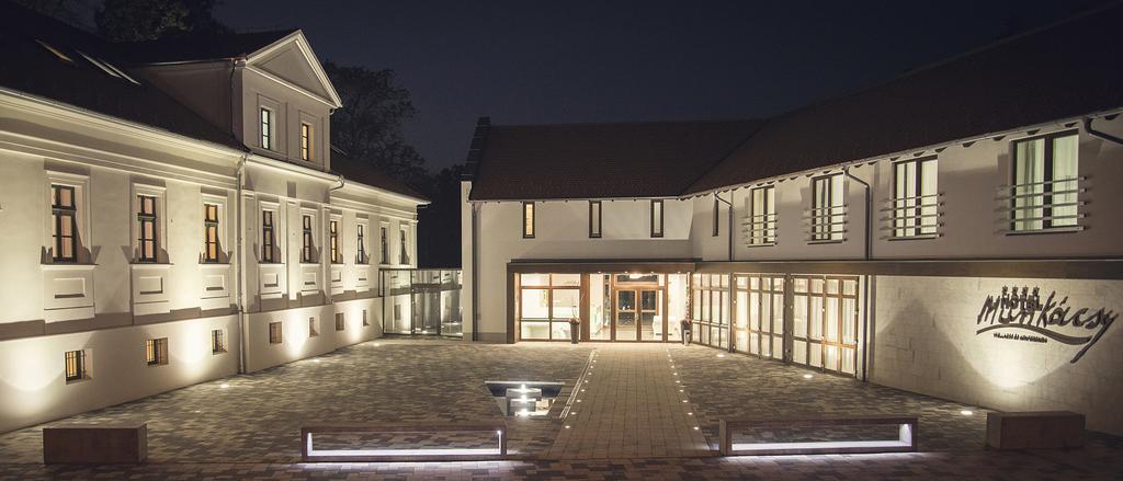 Munkacsy Hotel Бекесксаба Екстериор снимка